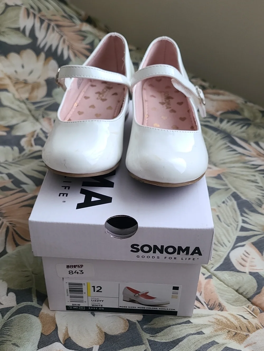 Sonoma Girls White Patent Mary Jane Dress Shoes with Pink Insole